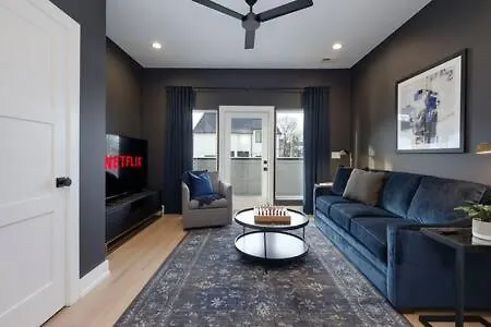 Stylish Nashville Home With Rooftop Deck
