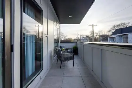 Casa de Férias Stylish Nashville Home With Rooftop Deck Estados Unidos da América