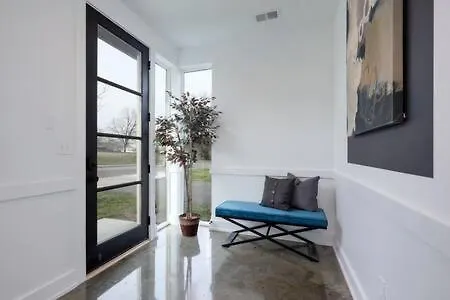 Stylish Nashville Home With Rooftop Deck 0*,
